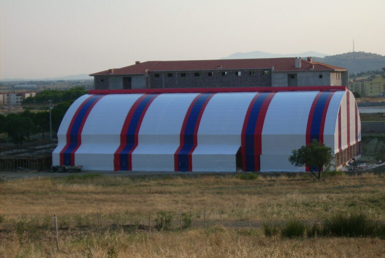 Kapalı Halı Saha Yapımı